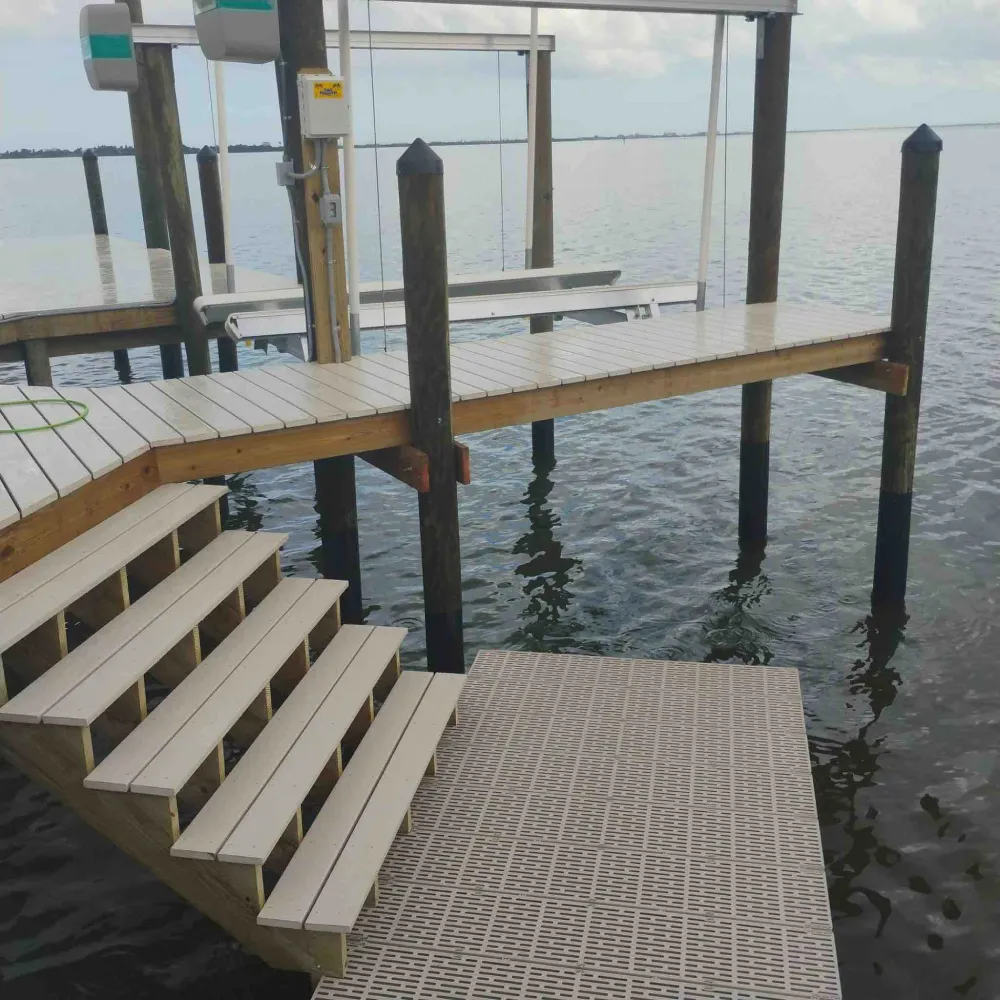 Building a floating boat dock in Melbourne, F