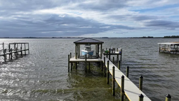 boat dock lift builders in Melbourne